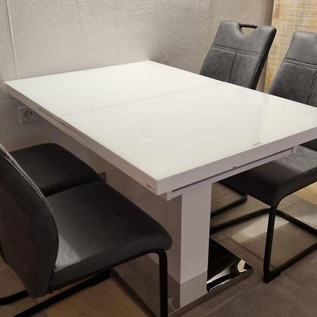 Modern Eingerichtete 3-Zi-Ferienwohnung Zu Vermieten Löffingen 外观 照片